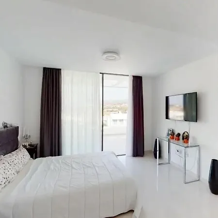 Luxury Duplex Next To The Beach In Marbella *